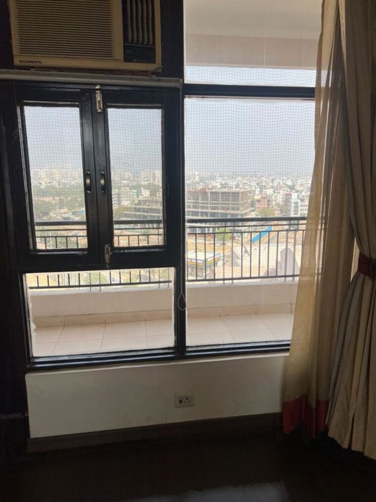 Room, sector 51 4 Bedroom 5800 Sq.Ft. Apartment In Sector 51 Gurgaon 10122824