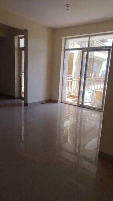 Room in 2 BHK Apartment at Ansal Height 86, Sector 86 – for Rent