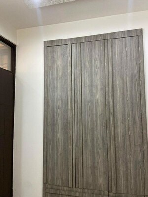 Room in 1 BHK Apartment at Daulat CHS, Borivali East – for Rent