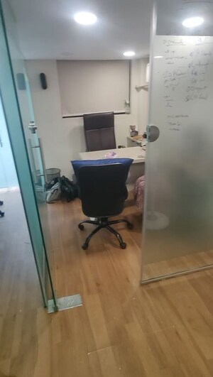  Office Space For Rent in Malad West