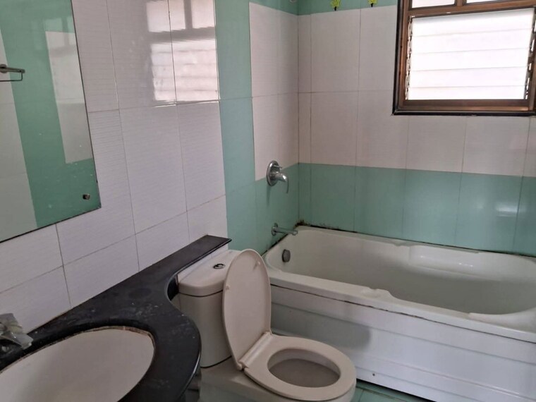 Bathroom, phase 1 2 Bedroom 1260 Sq.Ft. Apartment In Phase 1 Pune 10122897
