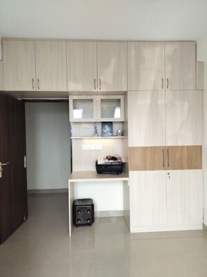 Furnished Amenities in 3 BHK Apartment at Ansal Height 86, Sector 86 – for Rent