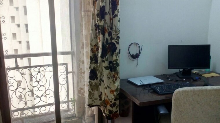 Living Room, madhav-palacia 2.5 Bedroom 750 Sq.Ft. Apartment In Ghodbunder Road Thane 10122913