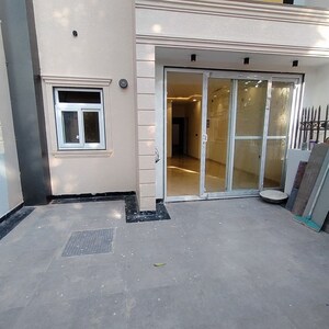 2 BHK Builder Floor For Sale in Sector 57