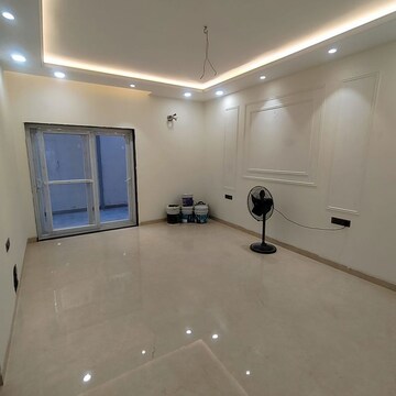 Room in 2 BHK Builder Floor at Sector 57 – for Sale