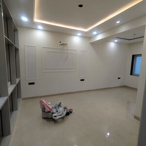 Furnished Amenities in 2 BHK Builder Floor at Sector 57 – for Sale