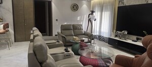 Team Area in 3 BHK Apartment at Kanakia Silicon Valley, Powai – for Sale