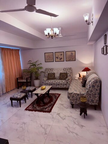 Living Room in 3 BHK Apartment at Khar West – for Rent