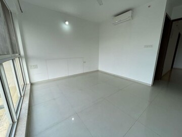 Room in 2 BHK Apartment at Goel Ganga Platino, Kharadi – for Rent