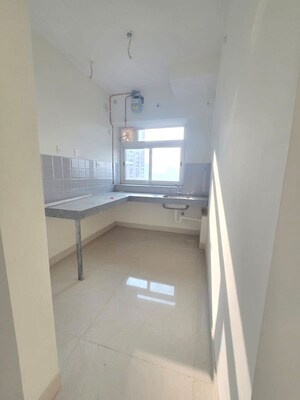 Master Bedroom in 1.5 BHK Apartment at Kandivali East – for Rent