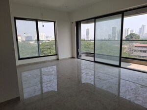 Room in 2 BHK Apartment at Matunga East – for Rent
