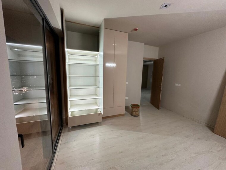 Room, dlf-belvedere-towers 3 Bedroom 2054 Sq.Ft. Apartment In Sector 24 Gurgaon 10123023