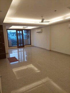 3 BHK + Servant Room Builder Floor For Rent in Greater Kailash