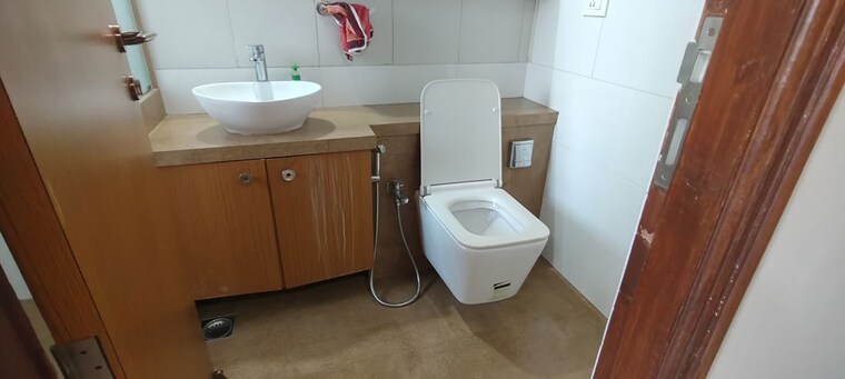 Bathroom, gokuldham colony 3 Bedroom 1100 Sq.Ft. Apartment In Gokuldham Colony Mumbai 10123070