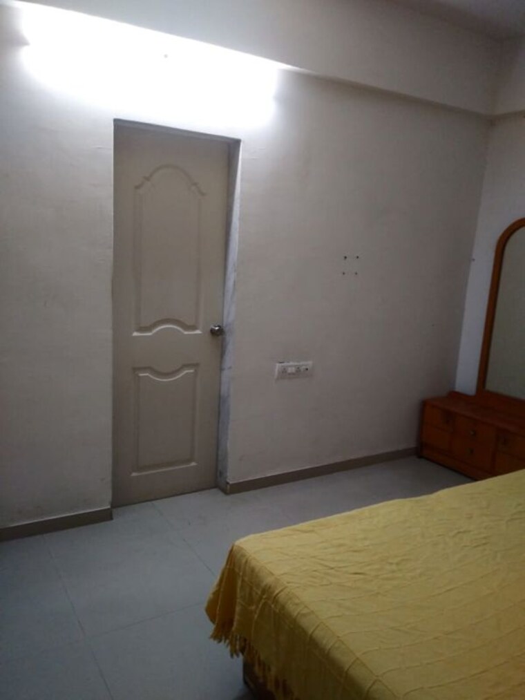 Room, kudasan 3 Bedroom 1400 Sq.Ft. Apartment In Kudasan Gandhinagar 10123074