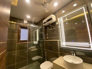 Gym in 3 BHK Builder Floor at Sector 45 – for Rent