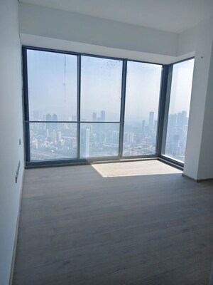 Room in 4 BHK Apartment at Rustomjee Crown, Prabhadevi – for Rent