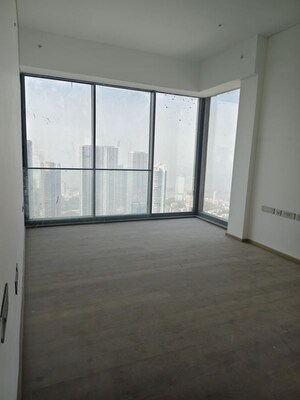 Room in 4 BHK Apartment at Rustomjee Crown, Prabhadevi – for Rent