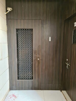  1 BHK Apartment at Khar West – for Rent