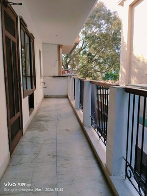 Balcony in 3 BHK Builder Floor at Unitech South City 1, South City 1 – for Rent
