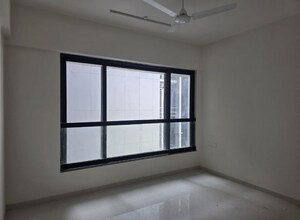 Room in 5 BHK Apartment at Kalpataru Magnus, Bandra East – for Rent