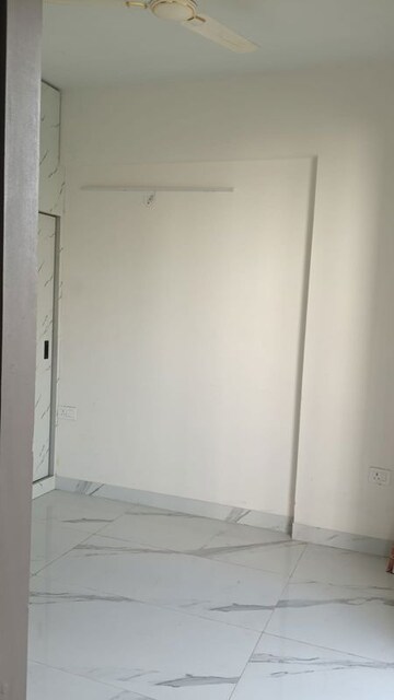 Room in 2.5 BHK Apartment at M3M Soulitude, Sector 89 – for Rent