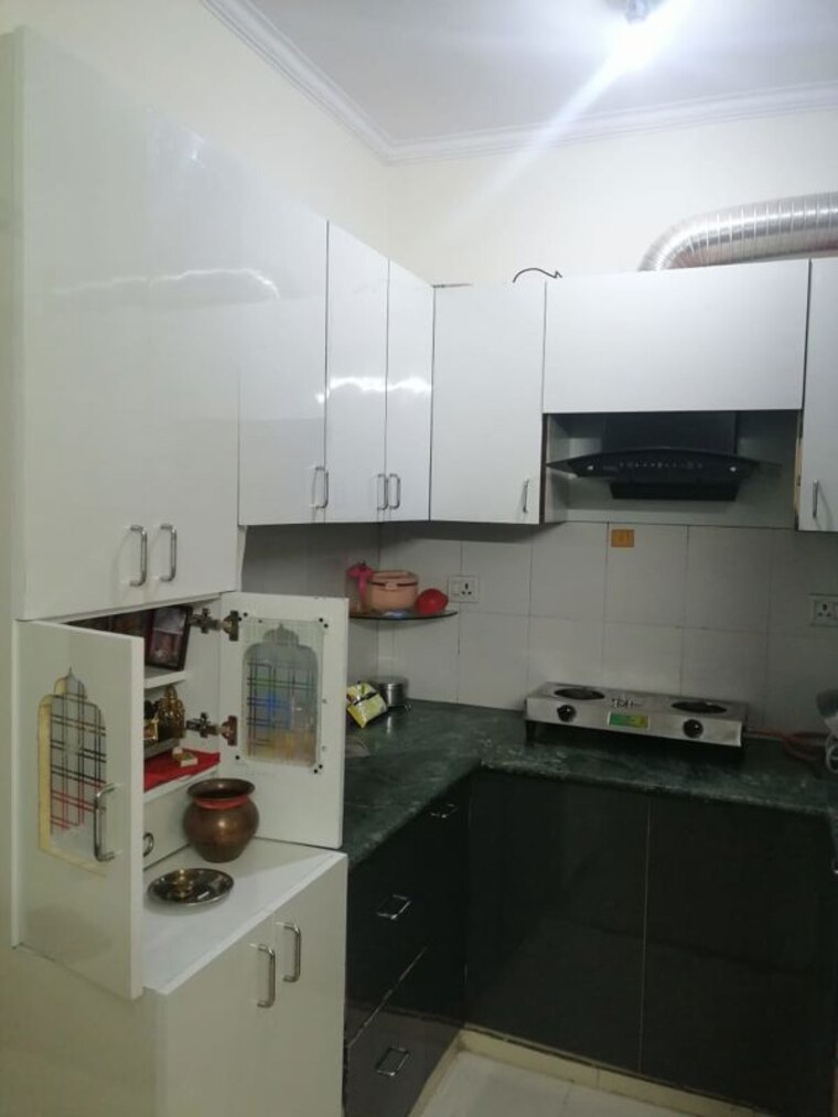 Kitchen, kavi nagar 3 Bedroom 200 Sq.Yd. Builder Floor In Kavi Nagar Ghaziabad 10123495