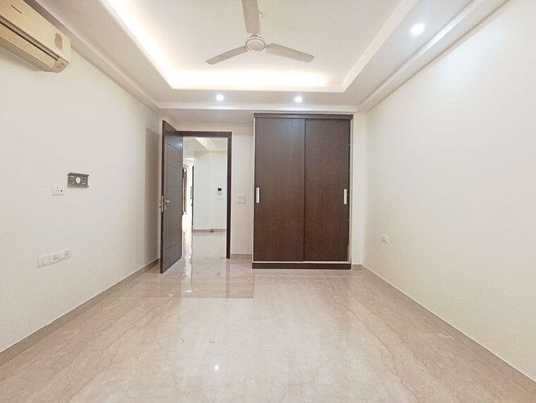 Room, greater kailash i 3 Bedroom 2000 Sq.Ft. Apartment In Greater Kailash I Delhi 10123470