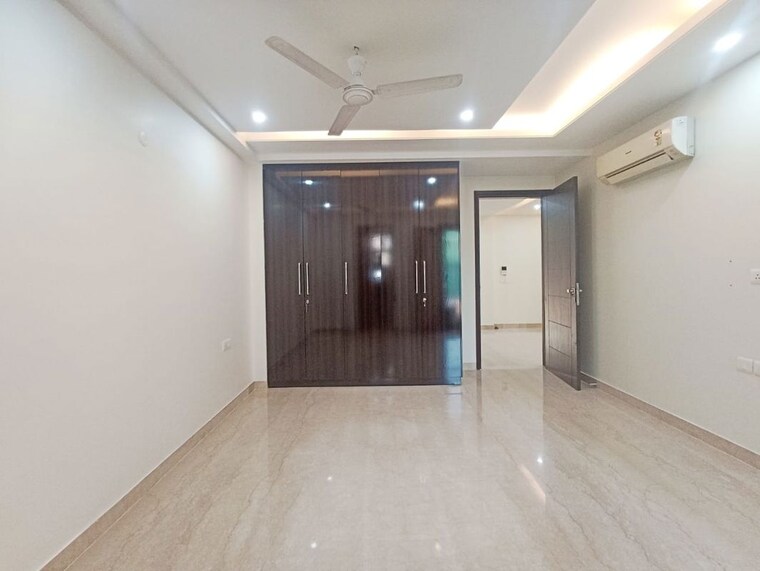 Room, greater kailash i 3 Bedroom 2000 Sq.Ft. Apartment In Greater Kailash I Delhi 10123470