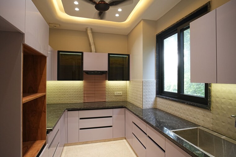 Kitchen, rajouri garden 3 Bedroom 150 Sq.Yd. Builder Floor In Rajouri Garden Delhi 10123552