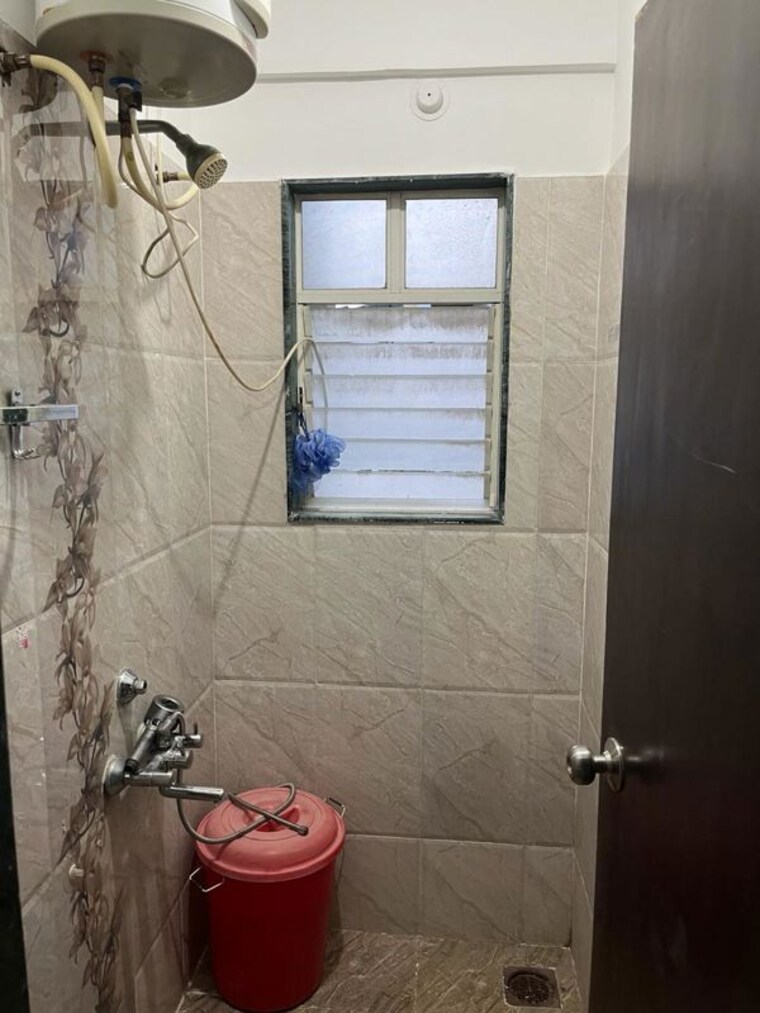 Bathroom, punawale 1 Bedroom 650 Sq.Ft. Apartment In Punawale Pune 10123565