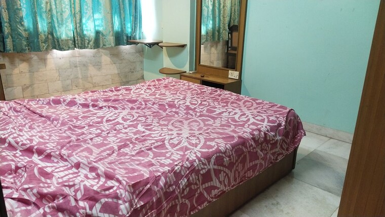 Room, kandivali east Pg For Girls In Kandivali East 10123705