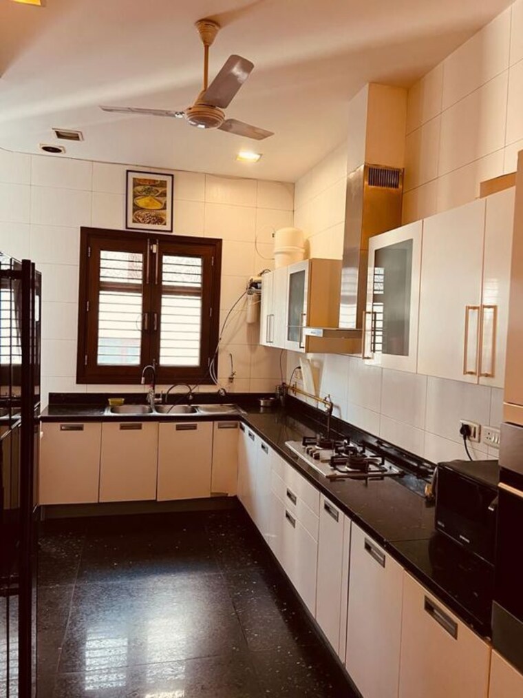 Kitchen, panchsheel park 4 Bedroom 4500 Sq.Ft. Apartment In Panchsheel Park Delhi 10123568