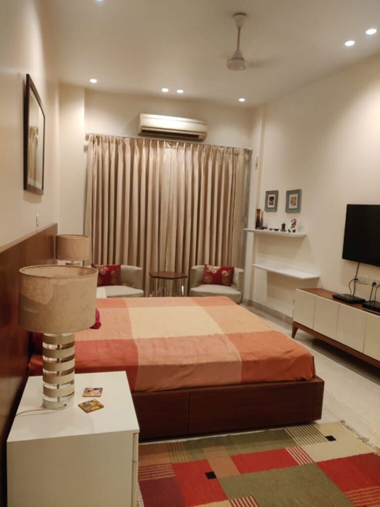 Master Bedroom, panchsheel park 4 Bedroom 4500 Sq.Ft. Apartment In Panchsheel Park Delhi 10123568