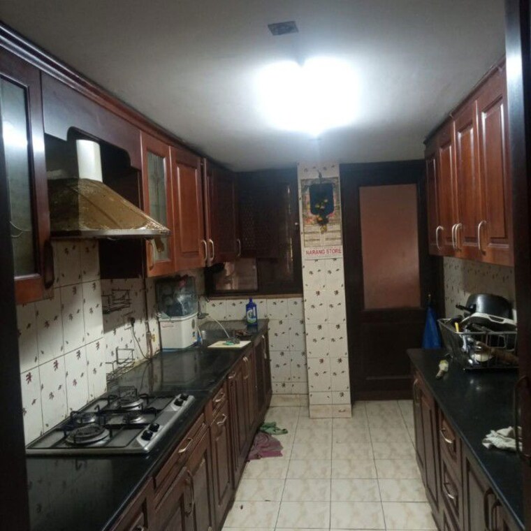 Kitchen, sector 18 4 Bedroom 279 Sq.Yd. Builder Floor In Sector 18 Faridabad 10123896