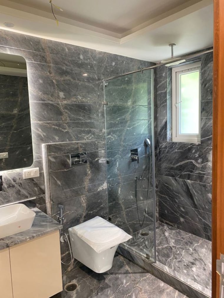 Bathroom, panchsheel enclave 3 Bedroom 849 Sq.Ft. Builder Floor In Panchsheel Enclave Delhi 10124003