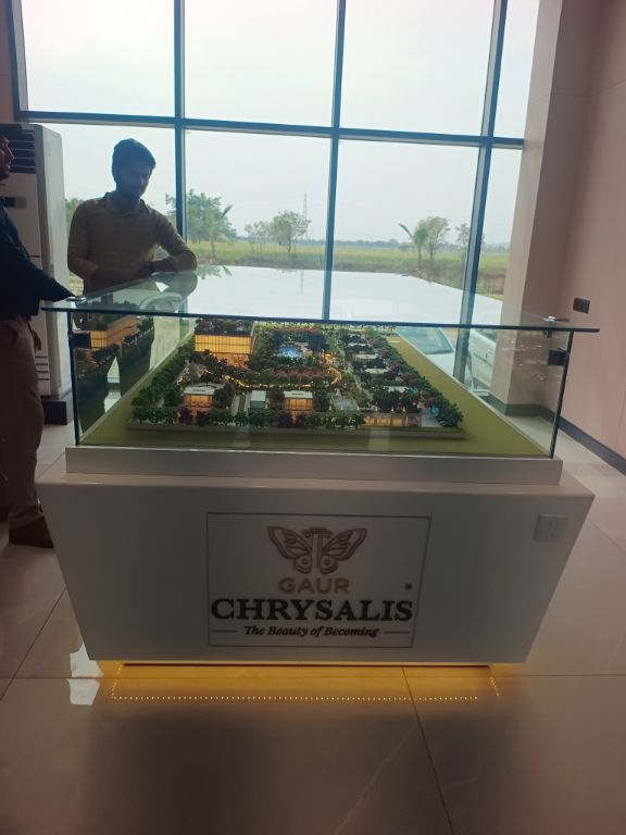 3 BHK 1910 Sq.Ft. Apartment in Gaur Chrysalis