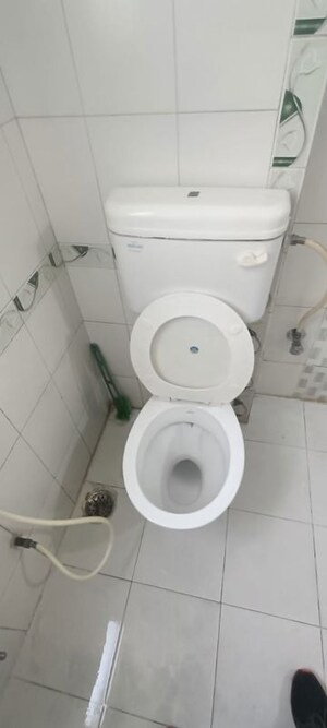 Bathroom in 3 BHK Apartment at Samiah Melrose Avenue, Vrindavan Yojna – for Sale