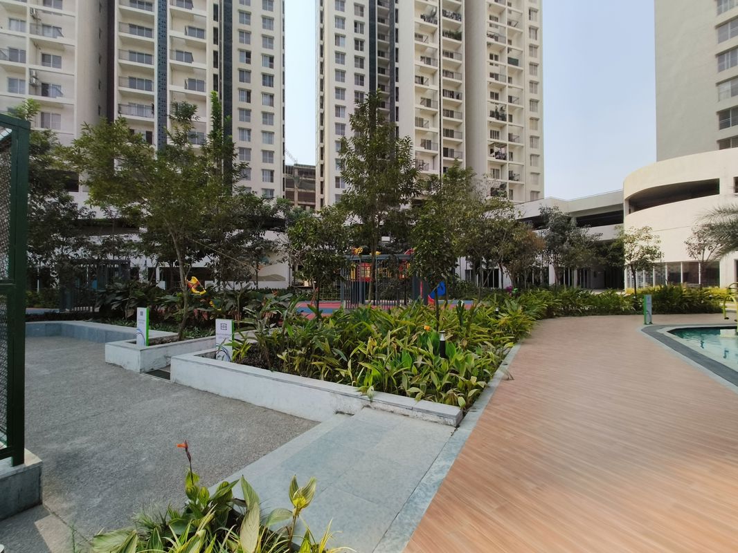 3 BHK + Pooja Room 1000 Sq.Ft. Apartment in Godrej Park Greens