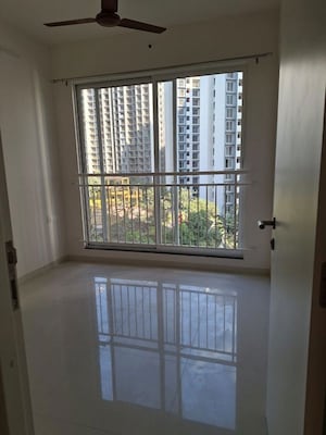 Room in 3 BHK Apartment at Godrej Park Greens, Mamurdi – for Rent
