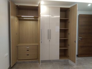 Room in 4 BHK Apartment at Sarvodaya Enclave – for Sale