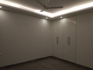 Room in 4 BHK Apartment at Sarvodaya Enclave – for Sale