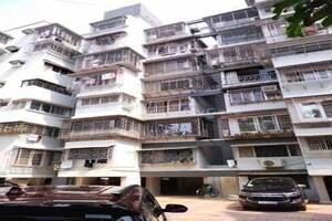 2 BHK Apartment – Exterior View View at Juhu - for Rent