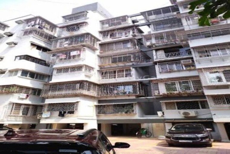 Exterior View, juhu 2 Bedroom 800 Sq.Ft. Apartment In Juhu Mumbai 10124462