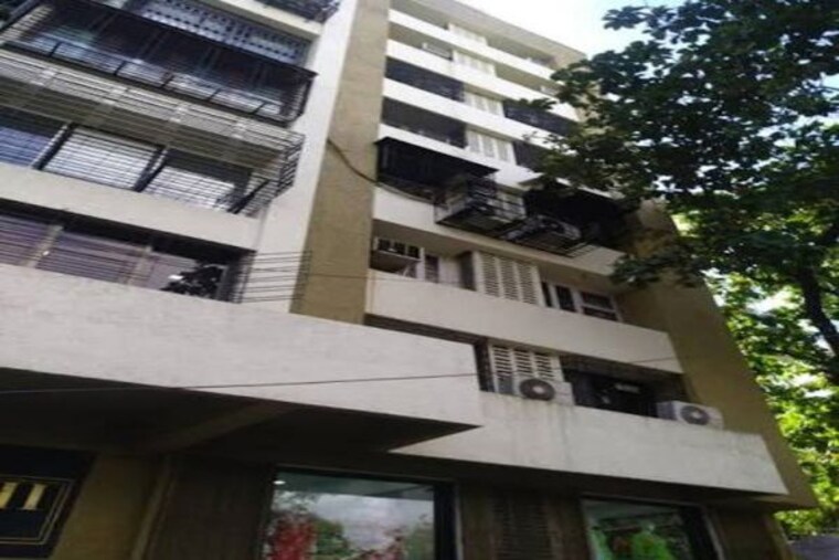 Exterior View, juhu 2 Bedroom 800 Sq.Ft. Apartment In Juhu Mumbai 10124462