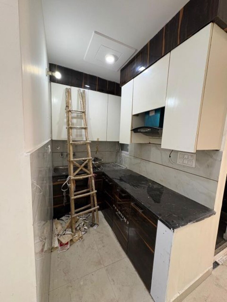 Kitchen, chanakya place 2 Bedroom 65 Sq.Yd. Builder Floor In Chanakya Place Delhi 10124605