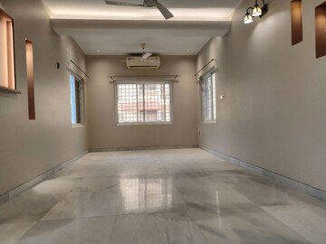 Room in 3 BHK Apartment at Vasant Kunj – for Rent
