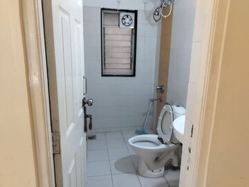 Bathroom in 2 BHK Apartment at Mirchandani Palms, Rahatani – for Sale