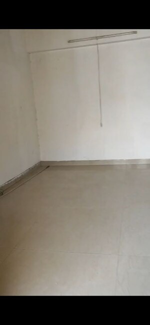 Room in 2 BHK Apartment at Raheja Interface Heights, Malad West – for Rent