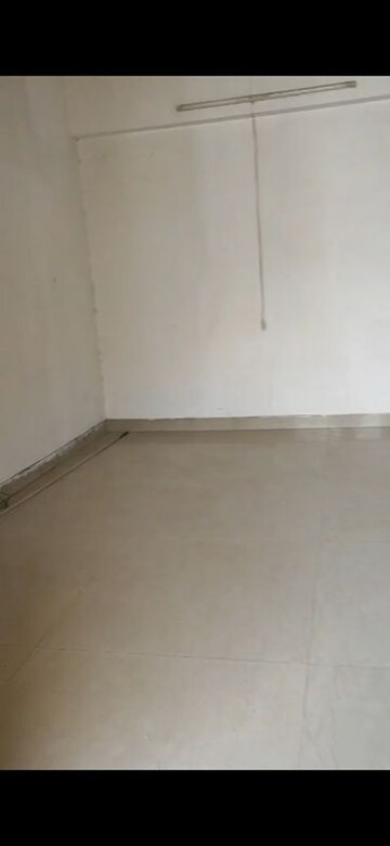Room in 2 BHK Apartment at Raheja Interface Heights, Malad West – for Rent